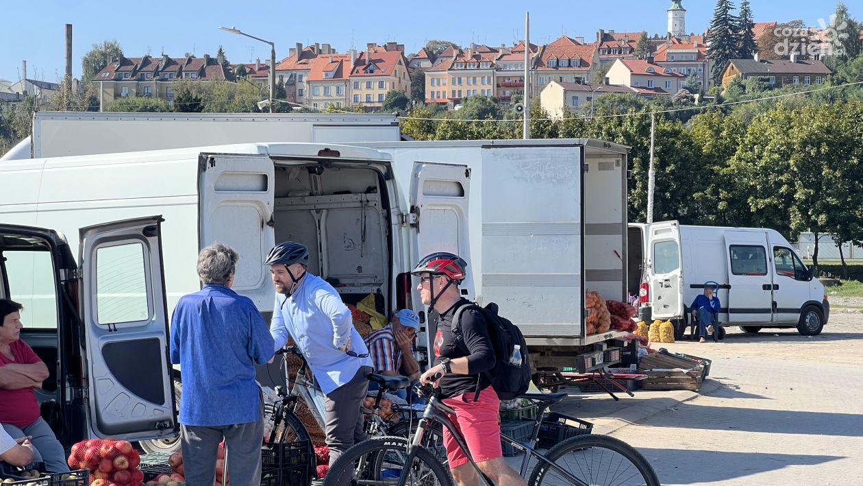 Sandomierz na „dwóch kółkach”, czyli rowerowa kampania wyborcza Marka Materka 