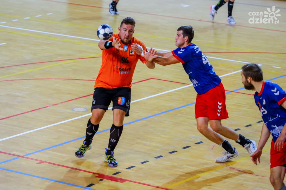 KSZO Ostrowiec Św. - SPR Wisła Sandomierz - ZDJĘCIA