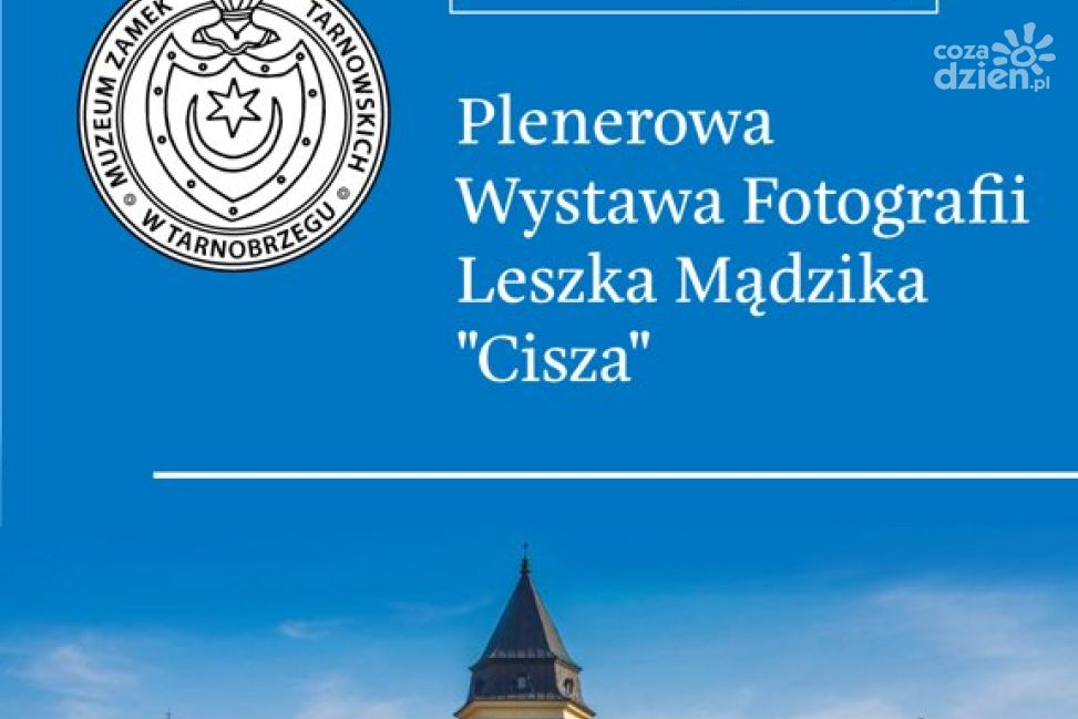 "Cisza" Leszka Mądzika przed Zamkiem Tarnowskich w Tarnobrzegu