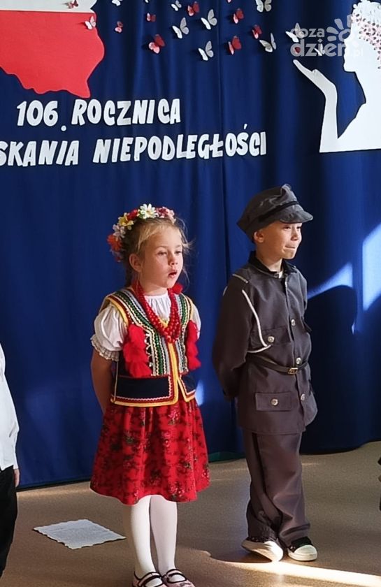 Patriotycznie i dostojnie