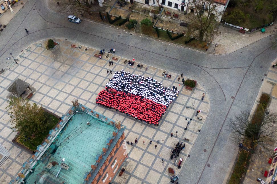 Happening "Żywa Flaga" z dużym zainteresowaniem