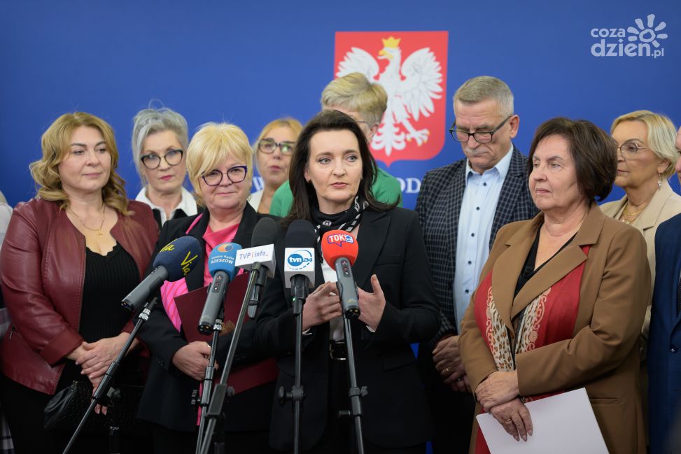 Minister Okła-Drewnowicz o bonie senioralnym