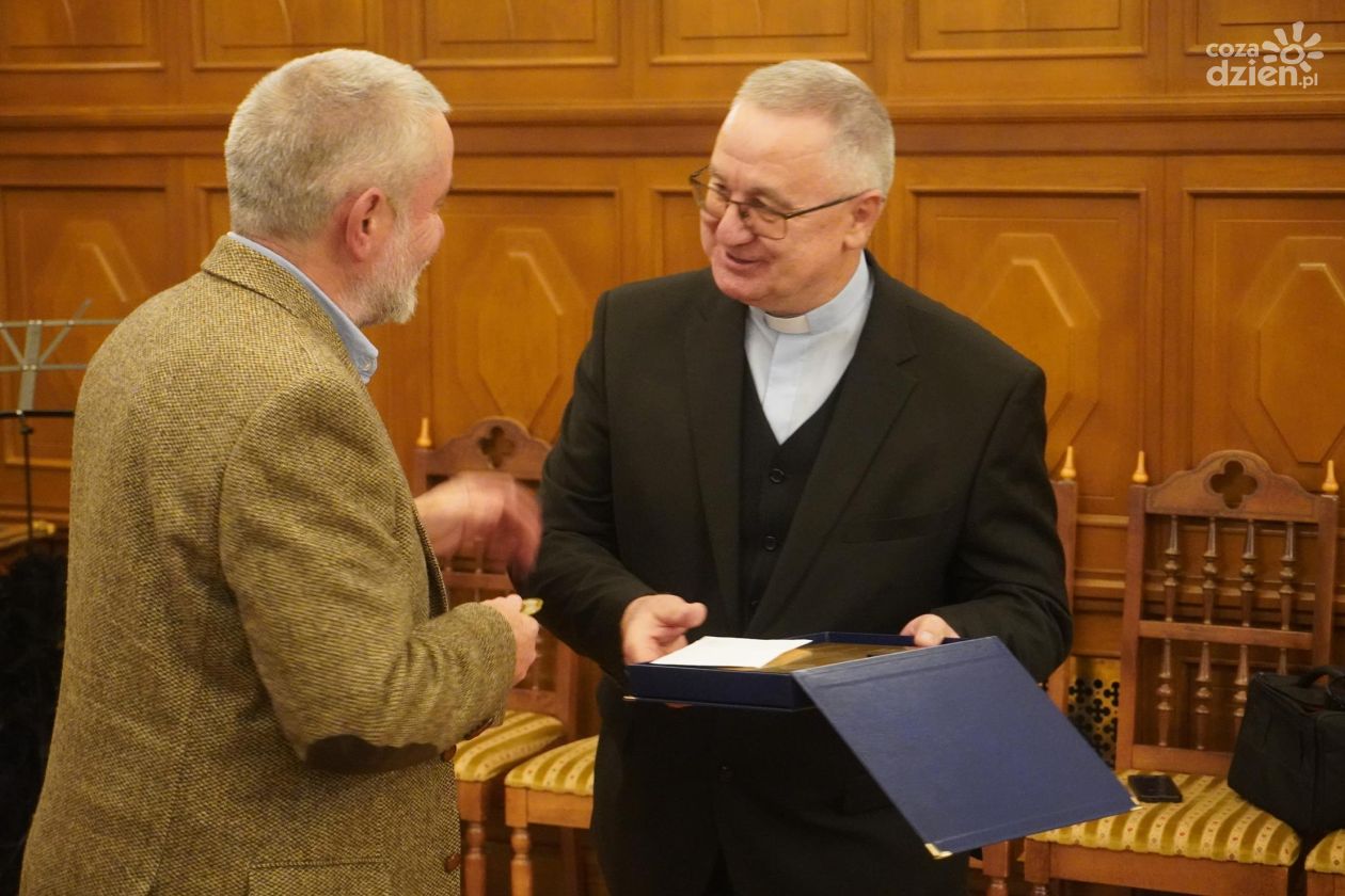 Ksiądz - regionalista - człowiek pogranicza