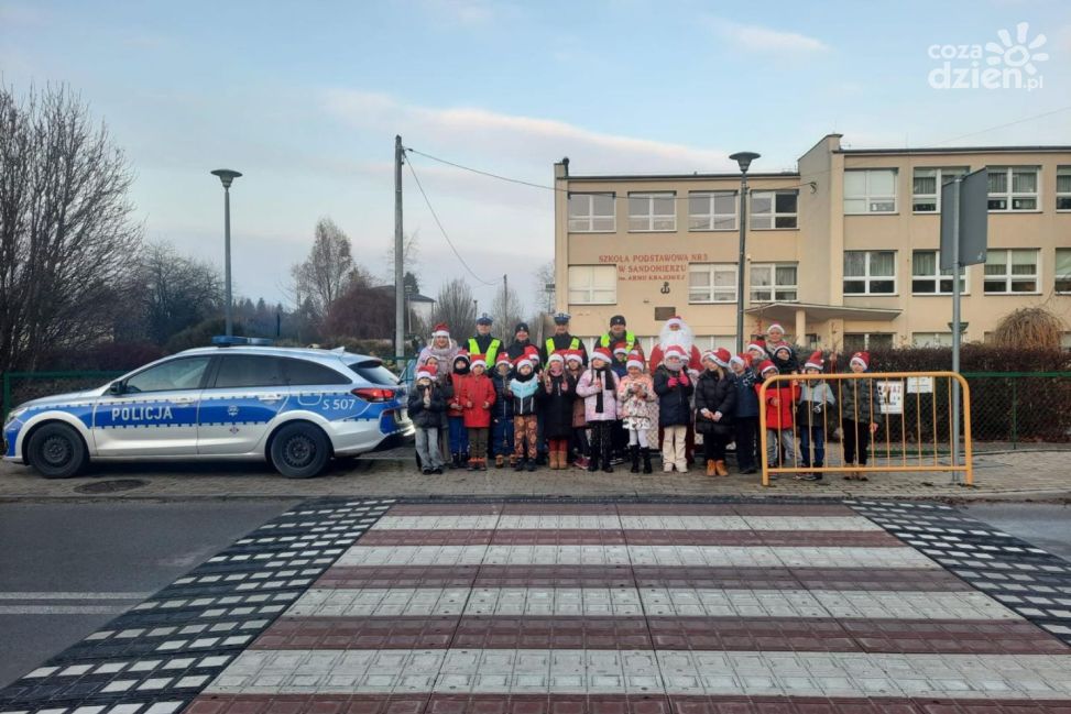 Mikołajkowa akcja z Policją (ZDJĘCIA)