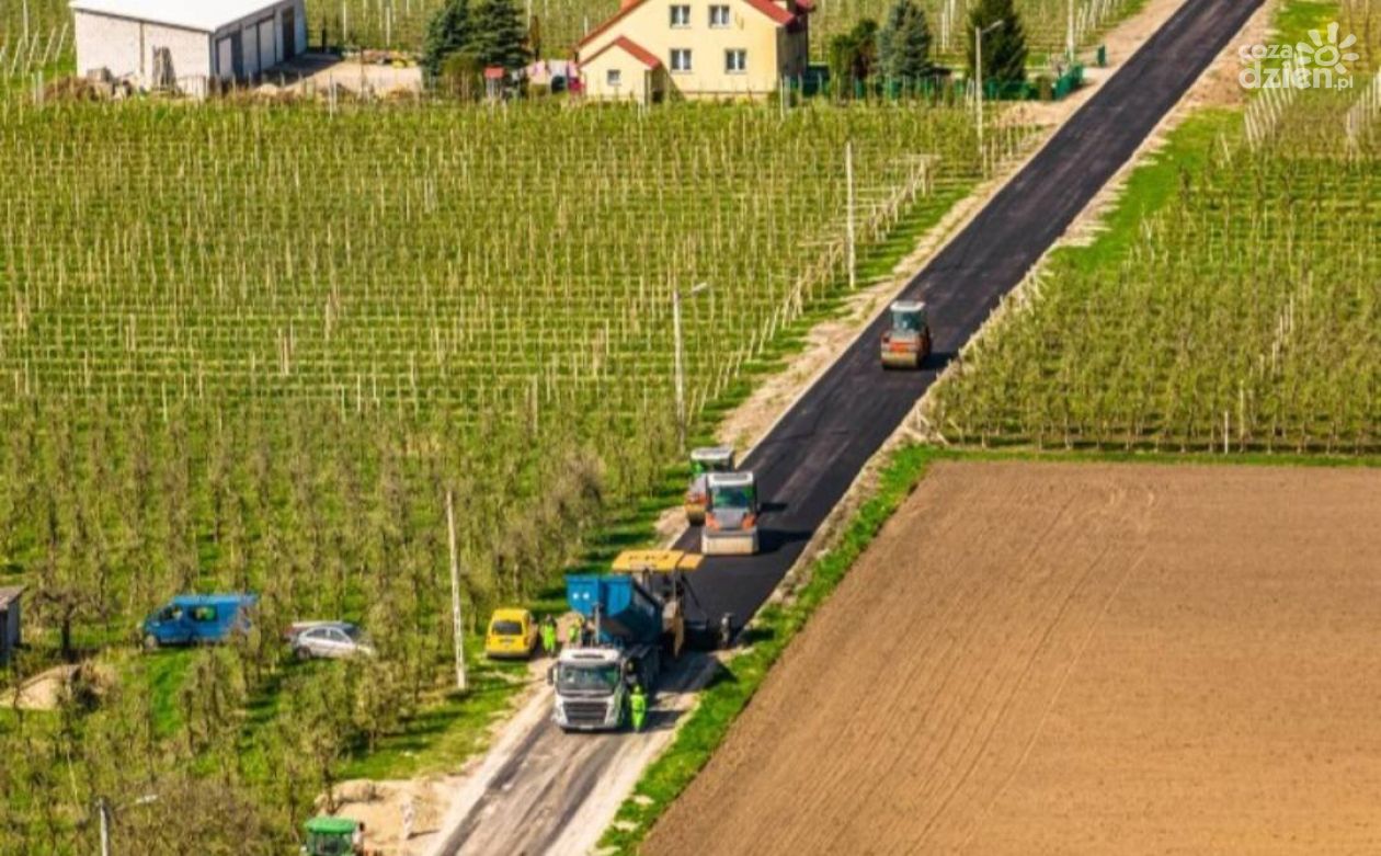 Powiat sandomierski z dofinansowaniem na inwestycje drogowe!