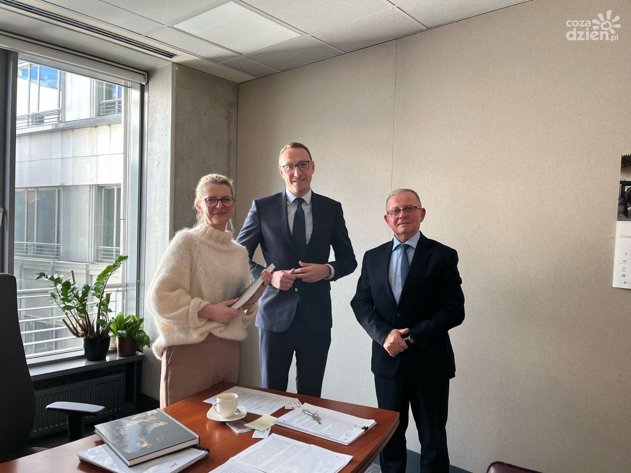 O potrzebach w ministerstwach
