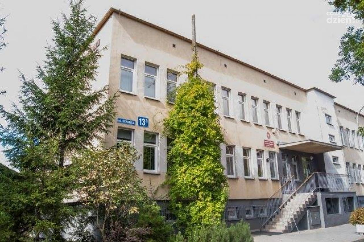 Uniwersytet Jana Kochanowskiego zamyka filię w Sandomierzu