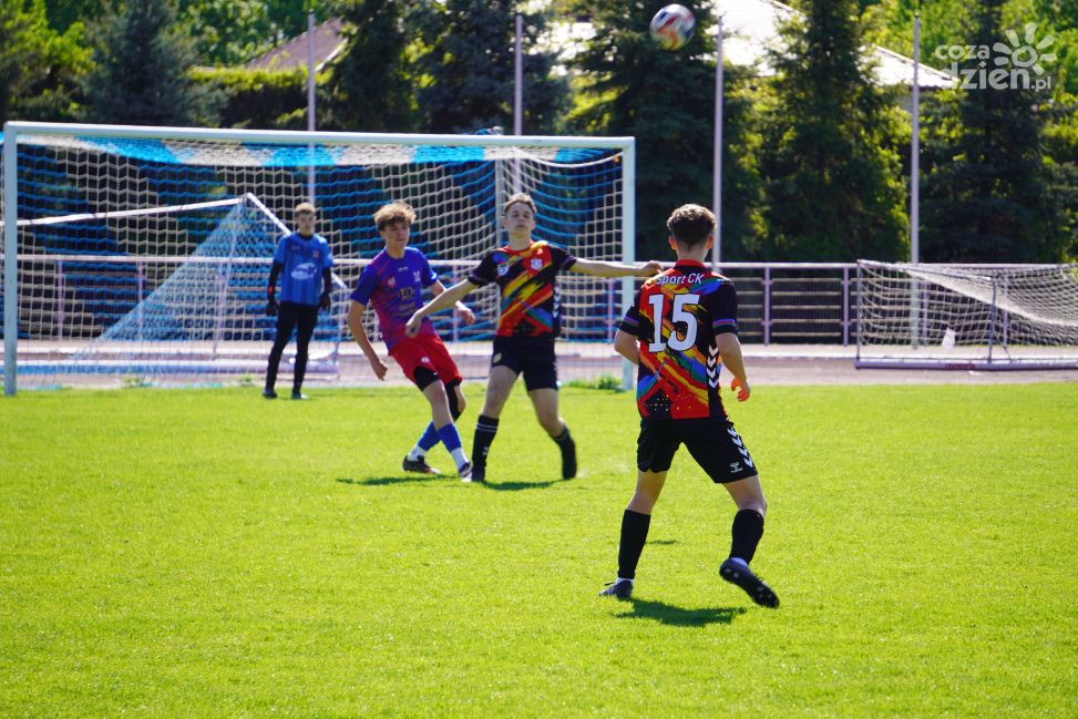 Minimalna porażka Juniorów Wisły – Sport CK lepszy w Sandomierzu (ZDJĘCIA)