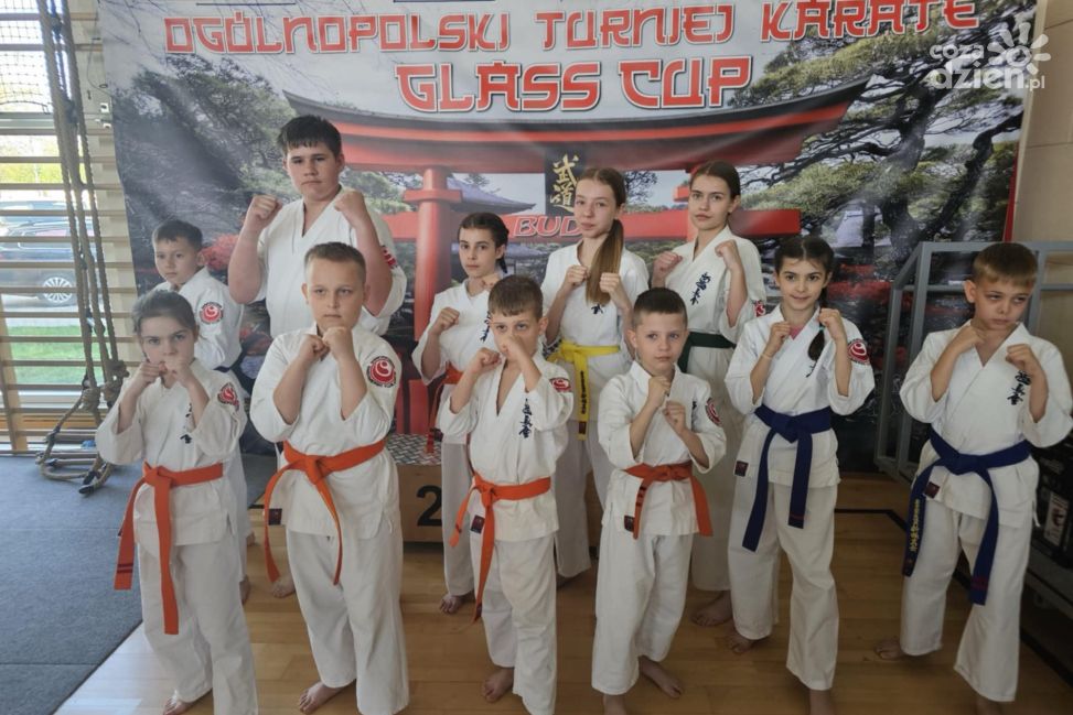 Sukcesy Sandomierskich Karateków na Turnieju GLASS CUP w Krośnie (ZDJĘCIA)