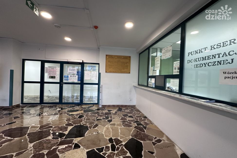 Modernizacja wejścia i holu w sandomierskim szpitalu na finiszu