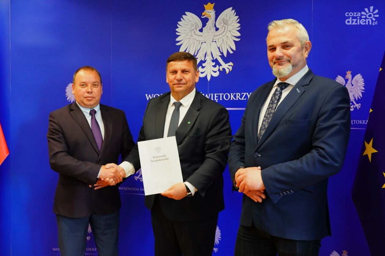 Ponad 600 tysięcy złotych na remonty dróg po nawałnicach. Rządowe wsparcie trafi do trzech samorządów