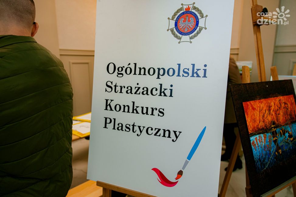 Strażacy w oczach młodych artystów. Gala konkursu plastycznego w Sandomierzu