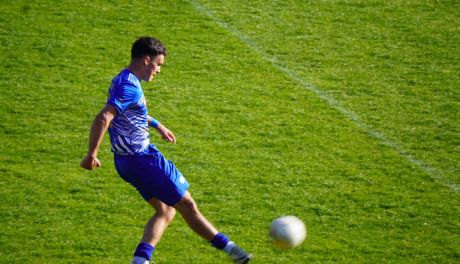 Trudna porażka Wisły Sandomierz na własnym stadionie – debiutancki gol 15-latka jasnym punktem spotkania