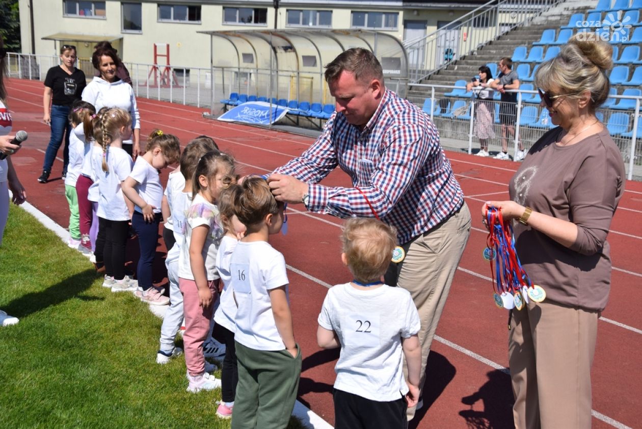 „Sprintem do maratonu” – Przedszkolaki pokazały, że sport to frajda!
