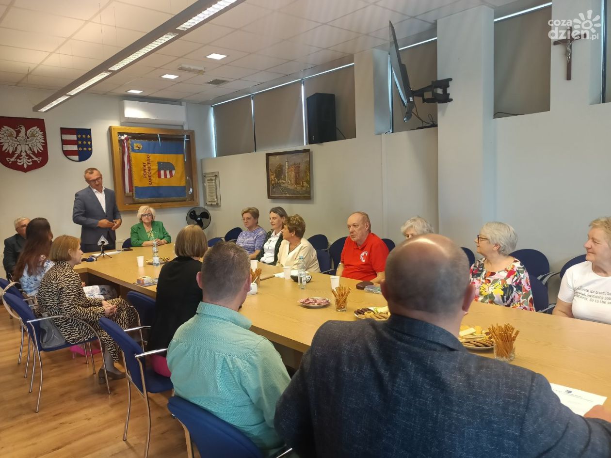 Sandomierski PCK z dofinansowaniem na naukę angielskiego dla seniorów