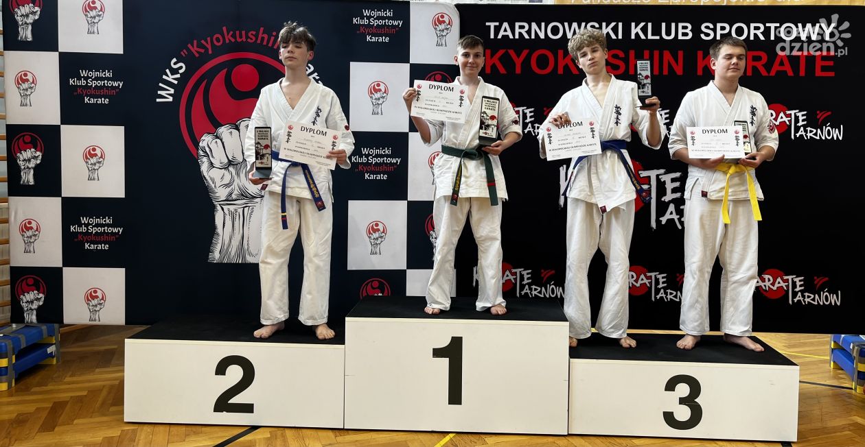 Filip z Sandomierza z medalami Małopolskiej Olimpiady Karate (ZDJĘCIA)