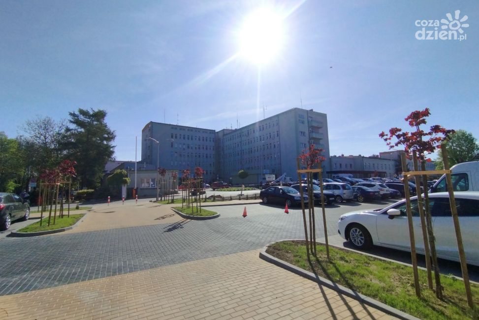 Nowy parking przy szpitalu w Sandomierzu gotowy. Wkrótce otwarcie i wprowadzenie opłat
