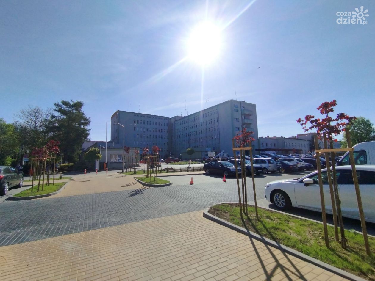 Nowy parking przy szpitalu w Sandomierzu gotowy. Wkrótce otwarcie i wprowadzenie opłat