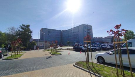 Nowy parking przy szpitalu w Sandomierzu gotowy. Wkrótce otwarcie i wprowadzenie opłat