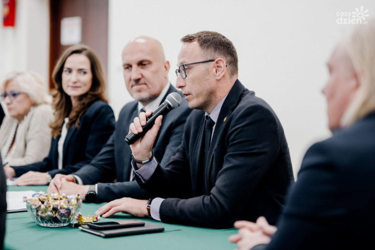 Piaseczno czeka na ratunek – ruszają konkretne działania rekultywacyjne