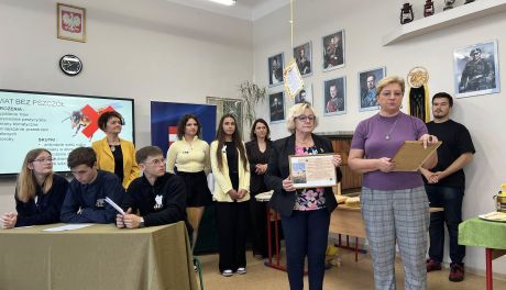 Młodzież doceniła rolę pszczół – konkurs przyrodniczy w II LO w Sandomierzu rozstrzygnięty!
