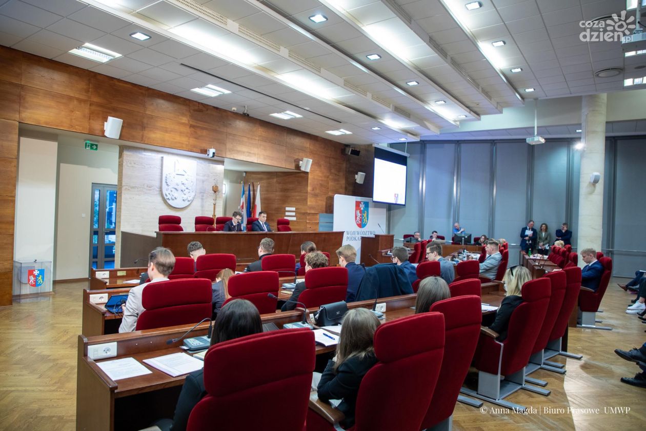 Ruszył nabór do Młodzieżowego Sejmiku Województwa Podkarpackiego III kadencji