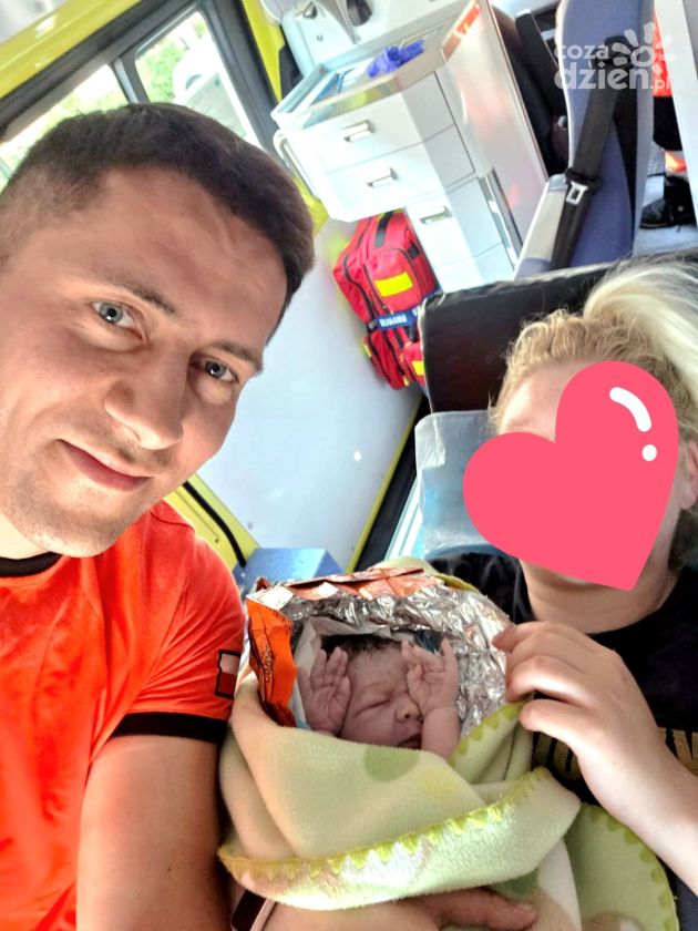 Cud narodzin w Tarnobrzegu. Poród odebrany w domu przez ratowników medycznych