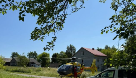 Groźny wypadek w Kłodzie. Trzech pracowników zasłabło podczas prac w studzience kanalizacyjnej