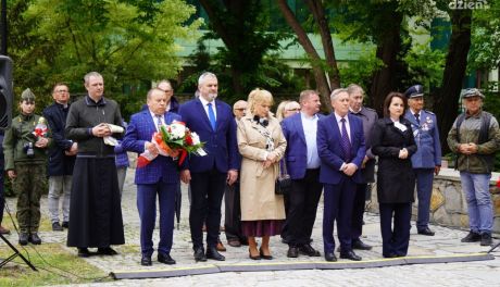 Radny apeluje o wspólny udział w świętach państwowych – bez barw partyjnych