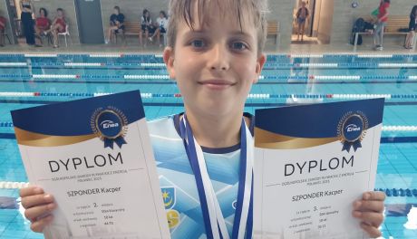 5 medali UKS Delfin Tarnobrzeg w Ogólnopolskich zawodach Pływaj z Energią (ZDJĘCIA)