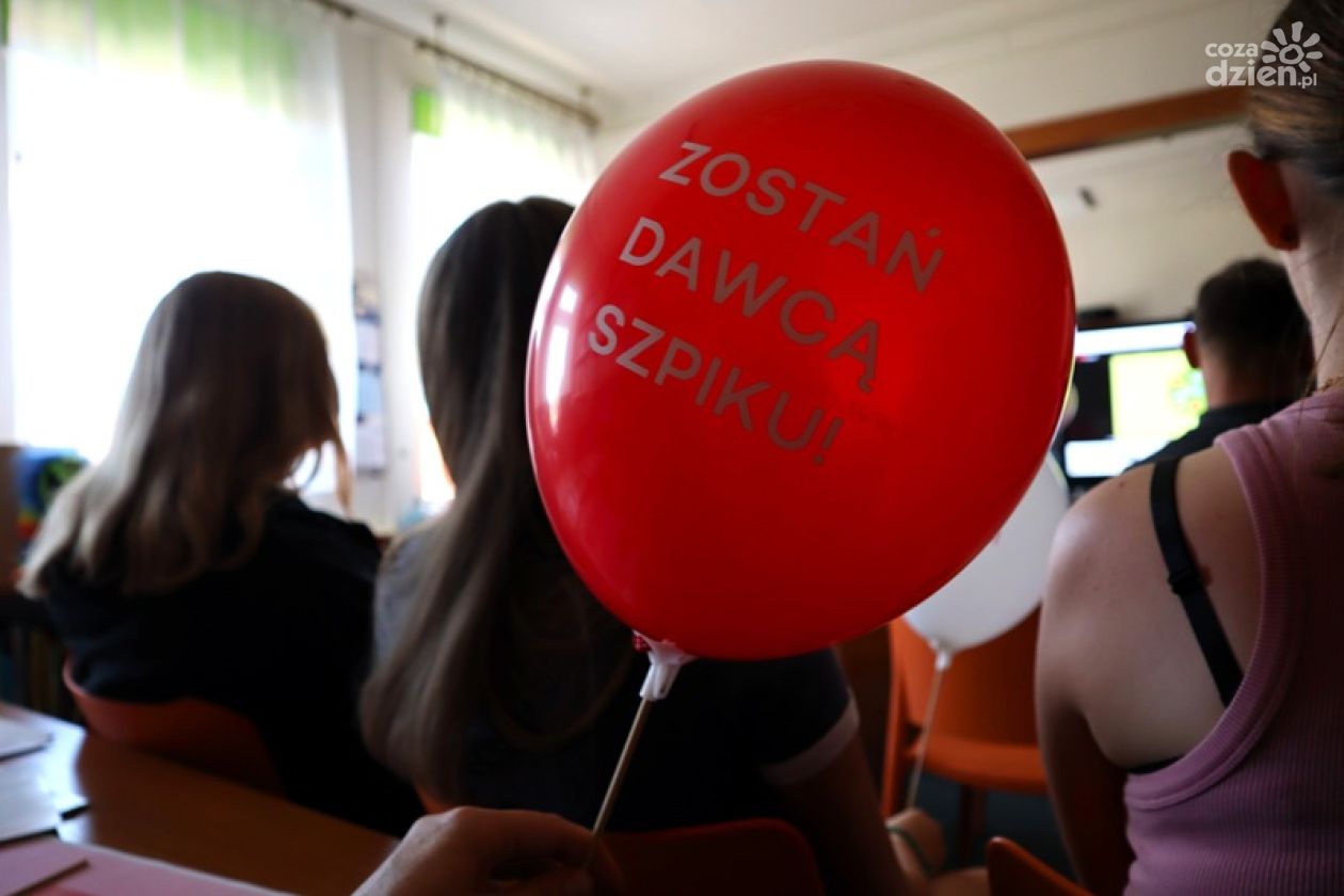 „Biblioteka Życia” edukuje o dawstwie szpiku – wyjątkowe spotkanie w Oddziale dla Dzieci i Młodzieży