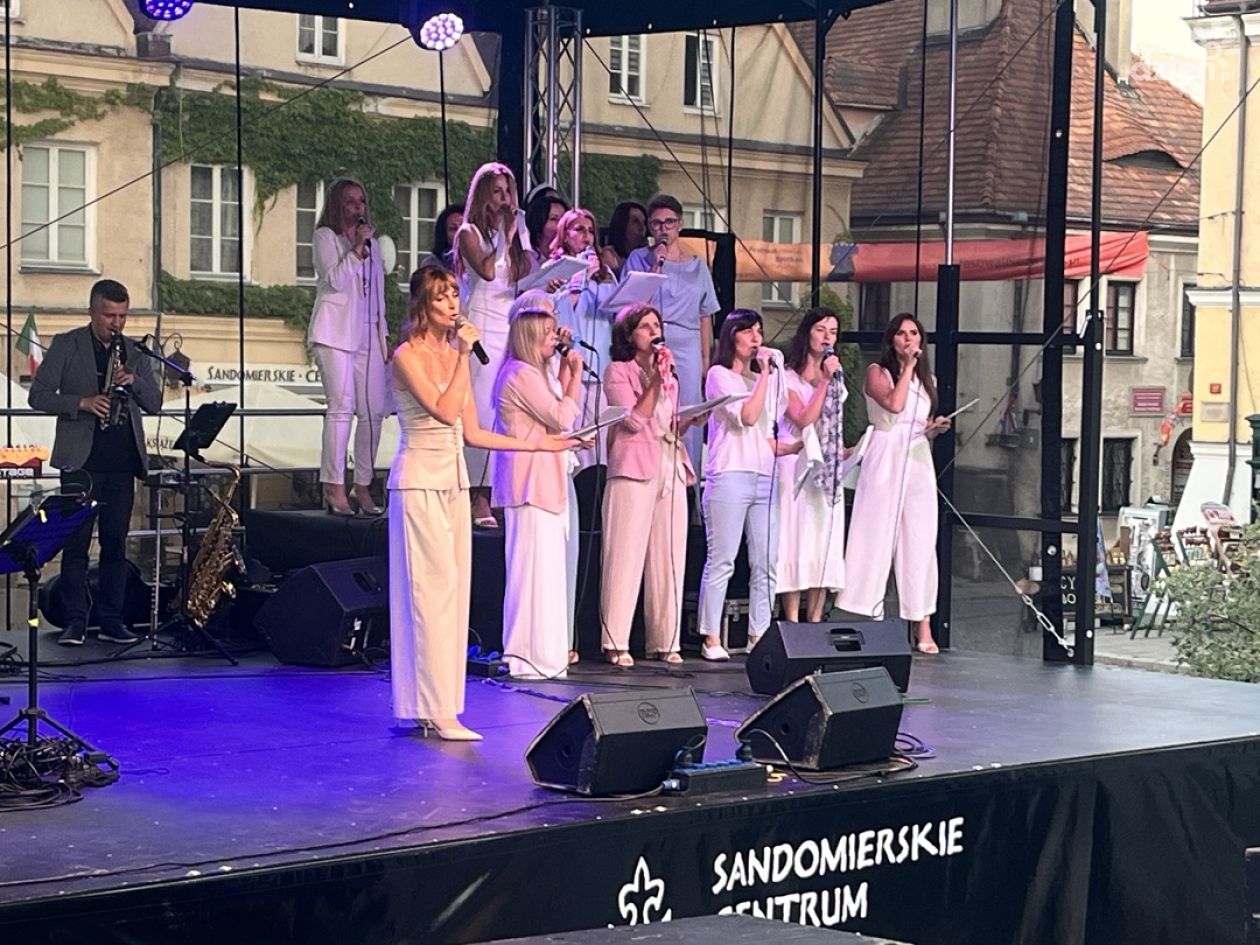„Muzyczne mosty przyjaźni” w Sandomierzu rozgrzały serca – Ten koncert zmienił wszystko!