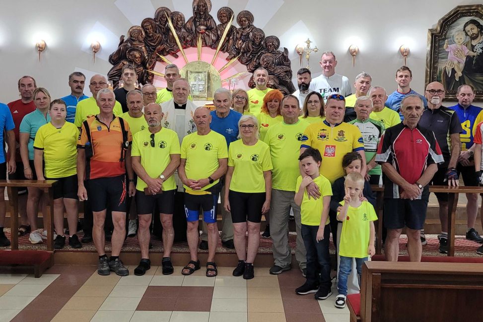 Rowerowi pielgrzymi znów w drodze na Jasną Górę – 32. pielgrzymka wyruszyła z Tarnobrzega
