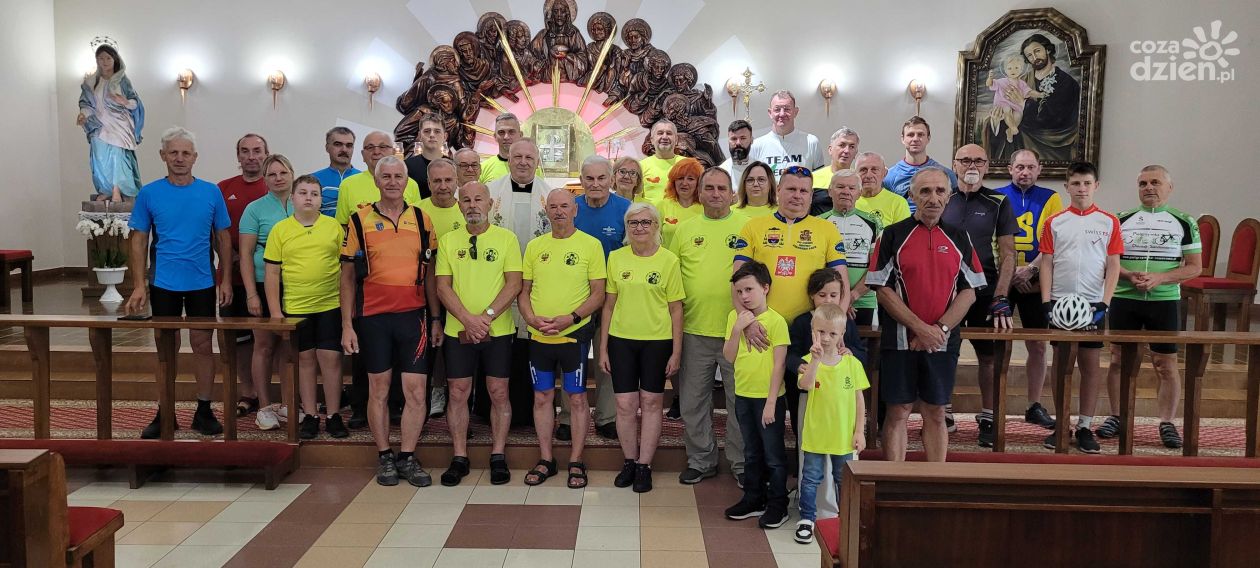Rowerowi pielgrzymi znów w drodze na Jasną Górę – 32. pielgrzymka wyruszyła z Tarnobrzega