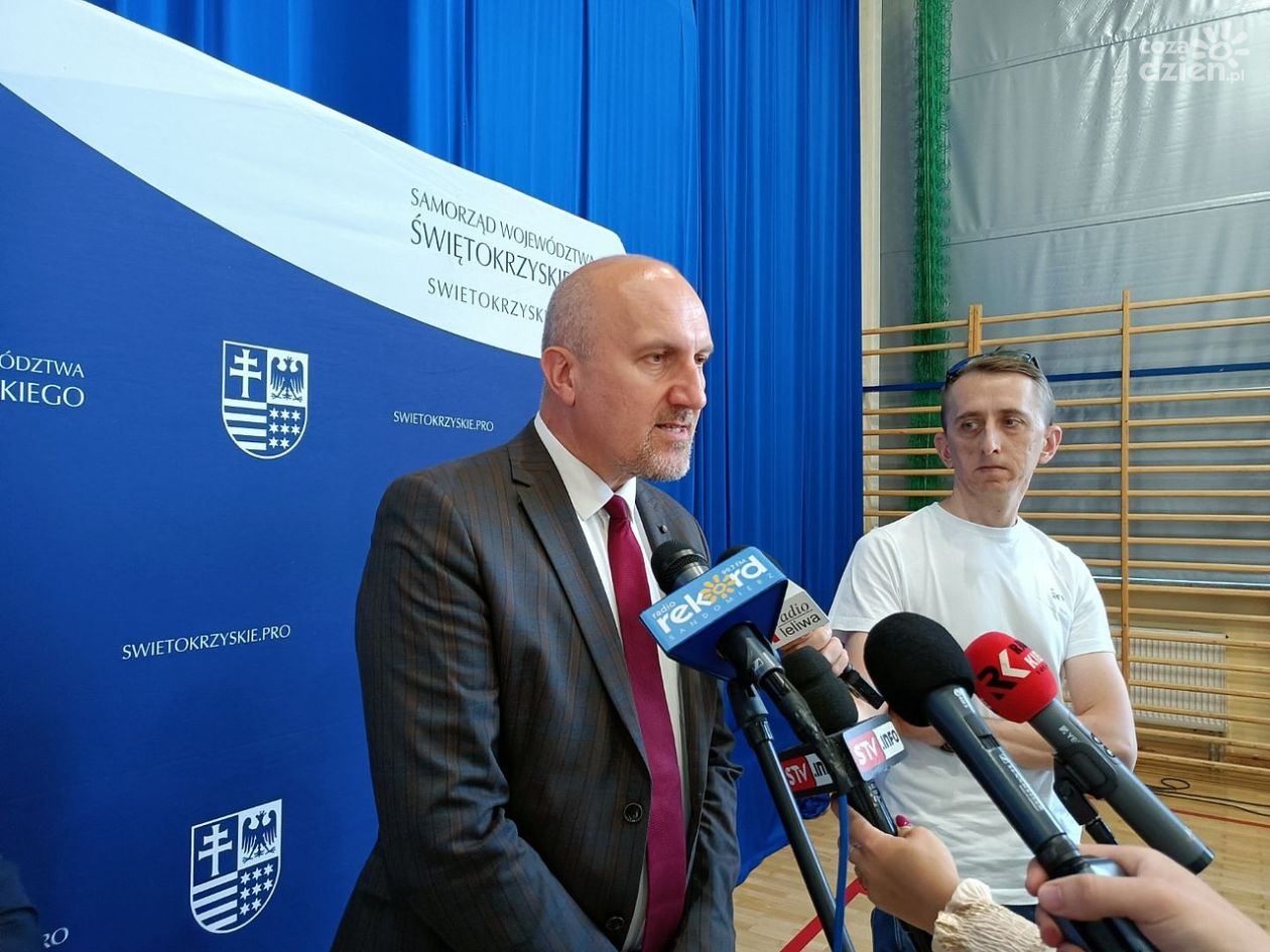 Ponad 4 miliony złotych dla świętokrzyskich gmin. Rusza kolejna odsłona walki z „kopciuchami”