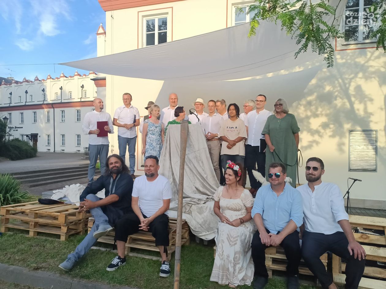 Sandomierz czyta „Flis”. Radiowcy i goście na rzecznej scenie festiwalu Dookoła Wody
