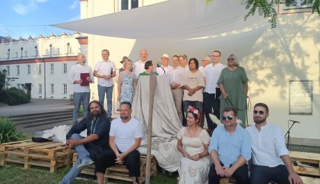 Sandomierz czyta „Flis”. Radiowcy i goście na rzecznej scenie festiwalu Dookoła Wody