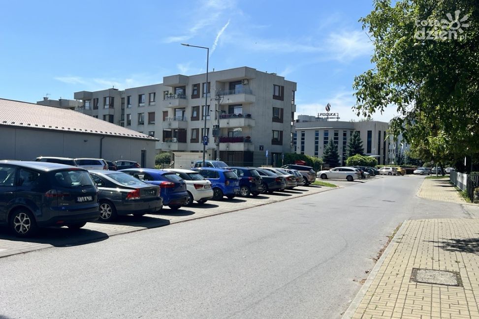 Radny apeluje o więcej parkingów na osiedlu Baczyńskiego