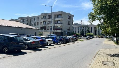 Radny apeluje o więcej parkingów na osiedlu Baczyńskiego
