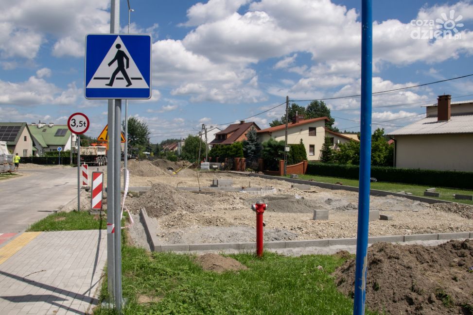 Nowy parking w Nowej Dębie gotowy. Kolejne inwestycje w toku