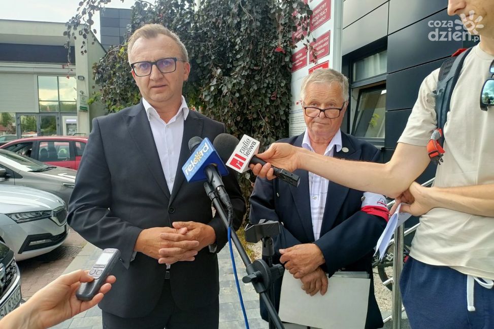 Spór o głos podczas obchodów. ŚZŻAK oskarża, starosta zaprzecza