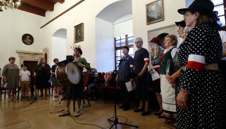 "Wolne śpiewanie" w Sandomierzu. Patriotyczna muzyka połączyła pokolenia