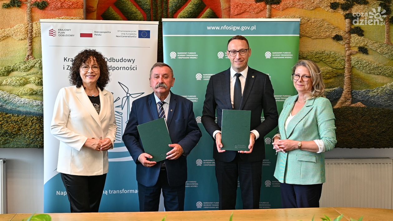 Tarnobrzeg z rekordowym dofinansowaniem. 25 mln zł na termomodernizację czterech szkół!