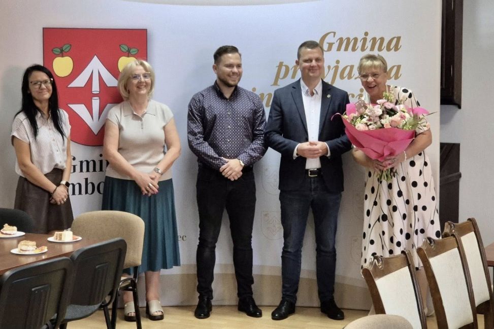 Po 43 latach pracy Pani Zofia Śliwińska przeszła na emeryturę. Gmina Samborzec dziękuje za wszystko