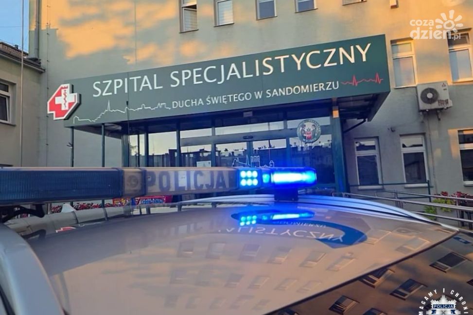 Szybka reakcja sandomierskich policjantów. Eskorta dla matki z nieprzytomnym dzieckiem i pomoc dla kobiety w autobusie