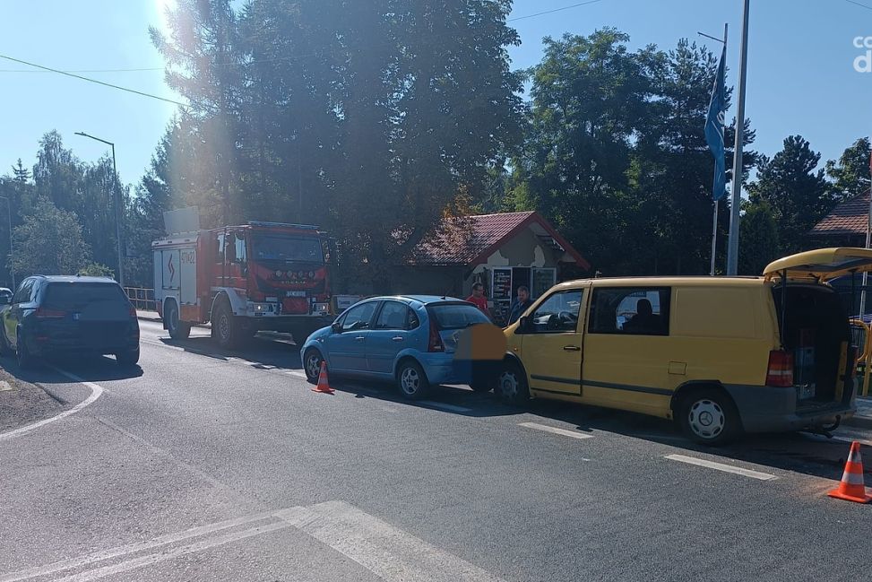 Zderzenie na Krakowskiej w Sandomierzu. Jedna osoba trafiła do szpitala