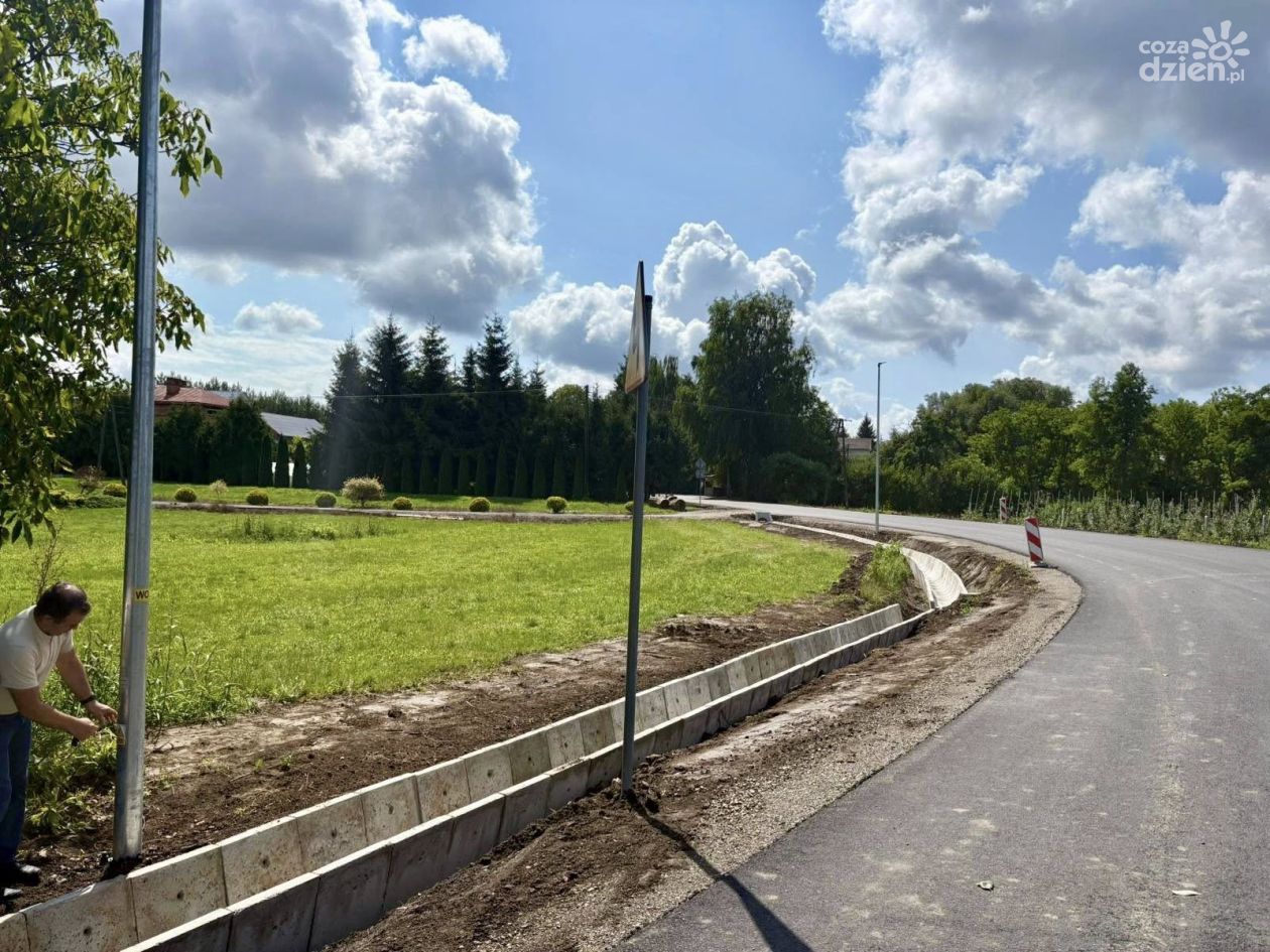 Nowe światło w Żukowie. Zakończono budowę nowoczesnego oświetlenia ulicznego