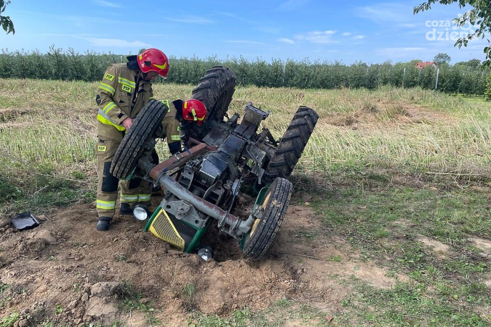 Wypadek w Nowej Wsi. Traktor przygniótł 71-latka podczas prac polowych