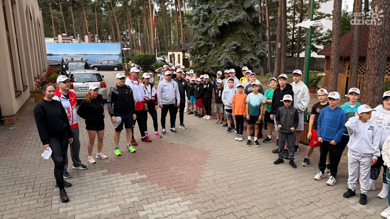 Karatecy z Sandomierza szlifują formę na letnim obozie w Sielpi (ZDJĘCIA)