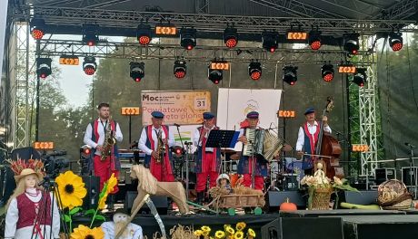 Dożynki powiatu sandomierskiego zakończyły sezon żniw (ZDJĘCIA)